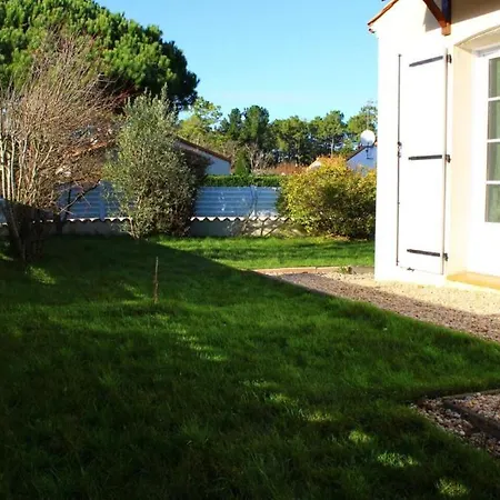 Dom wakacyjny Maison Familiale Entre Pinede Et 6 Pers