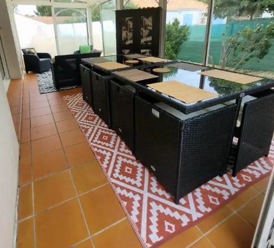 Maison Entre Pinède Et Hébergement de vacances